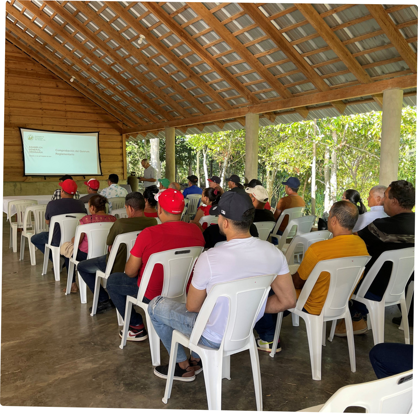 Con la Asociacion de Silvicultores San Ramon apoyo a la sostenibilidad del Proyecto La Celestina